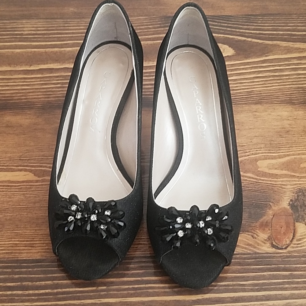 Caparros peep toe 2.5" black jeweled pump size 7